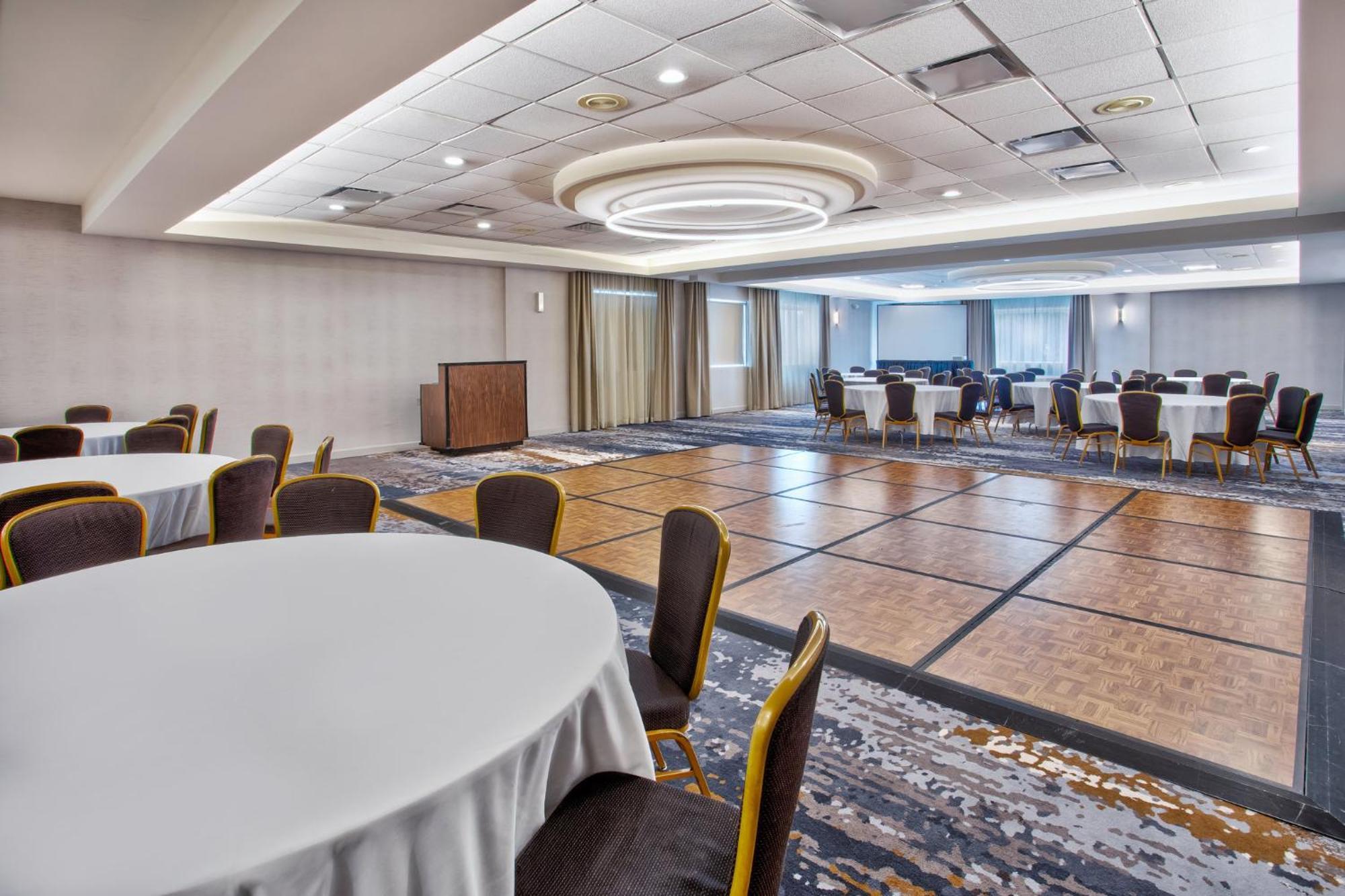 Отель Crowne Plaza Chicago-Northbrook By Ihg Экстерьер фото