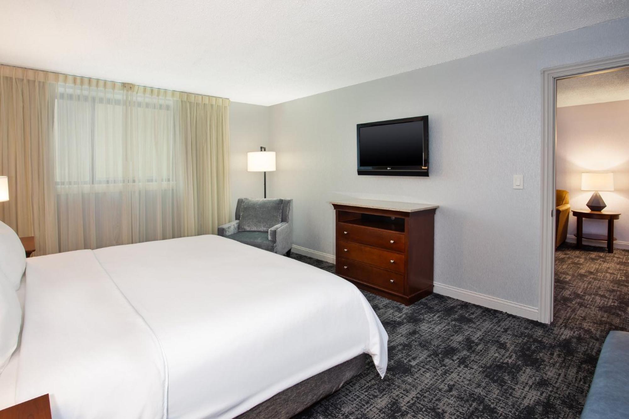 Отель Crowne Plaza Chicago-Northbrook By Ihg Экстерьер фото