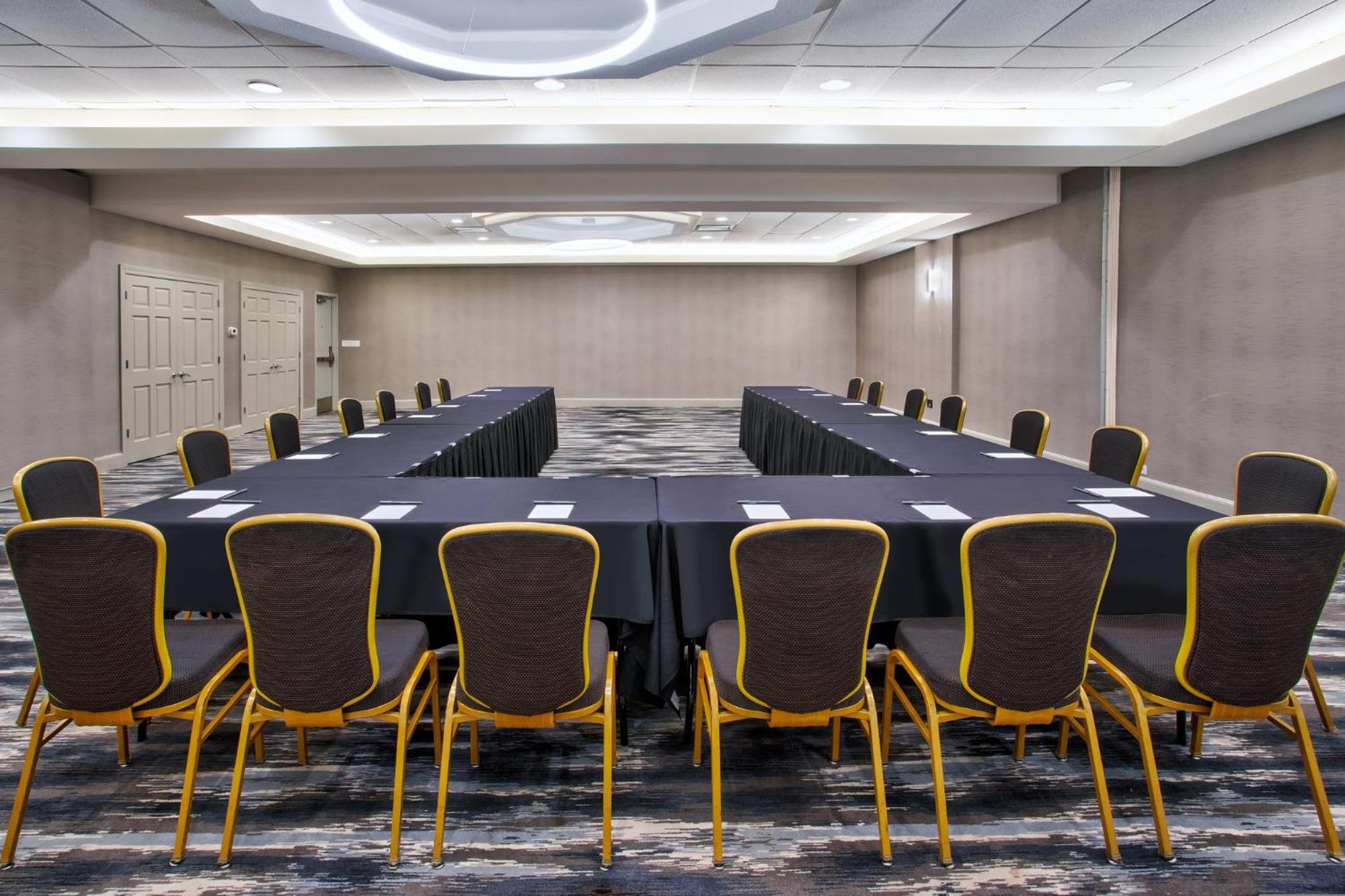 Отель Crowne Plaza Chicago-Northbrook By Ihg Экстерьер фото