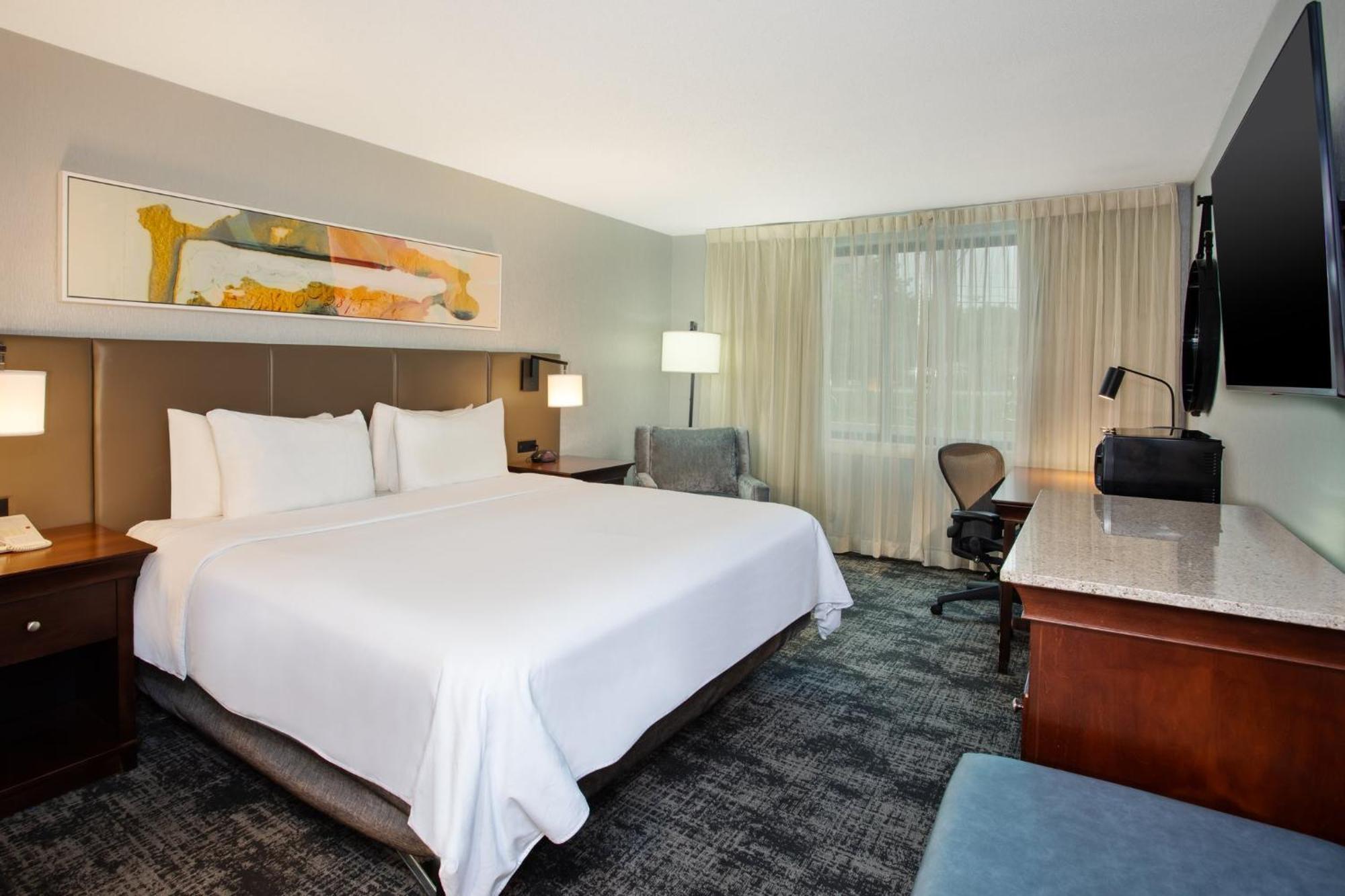 Отель Crowne Plaza Chicago-Northbrook By Ihg Экстерьер фото